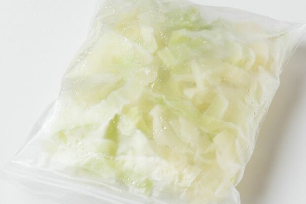 キャベツ/保存期間〔2週間〕（写真提供／ニチレイフーズ）