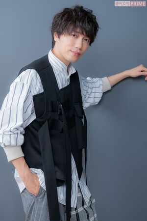 山崎育三郎　撮影／高梨俊浩