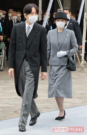 義理の息子である小室圭さんの〝サクラサク〟便りに秋篠宮ご夫妻もひと安心か（10月18日・千代田区）