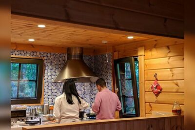 軽井沢の別荘での三浦瑠麗氏の様子(日本テレビ『アナザースカイII』インスタグラムより)