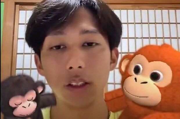 TikTokで連日のライブ配信をする元広島カープの羽月隆太郎