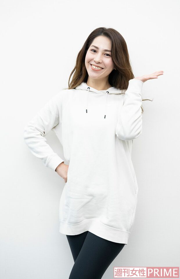 CAORIさん　ポップピラティス・インストラクター。「yoggy sanctuary」アンバサダー。元航空会社勤務。腰痛と戦ってきた過去を持ち、美容と健康の面から日々エクササイズに励む。　撮影／山田智絵