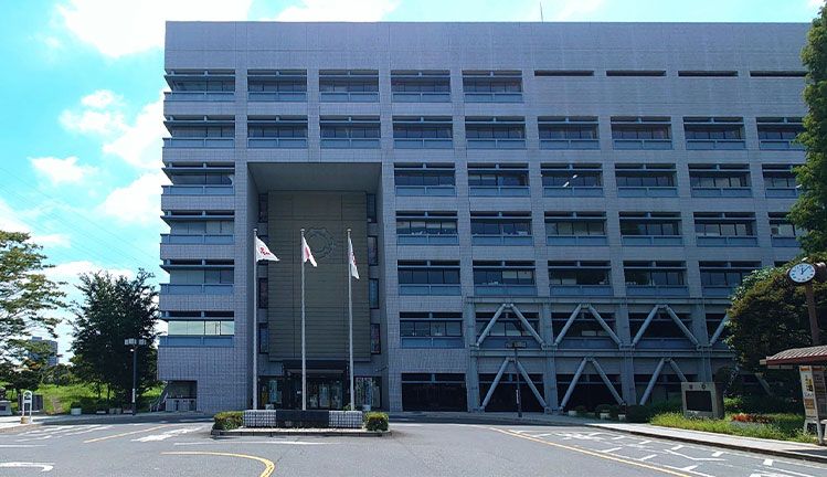 【画像・写真】埼玉県三郷市の関根和也市議が市役所窓口での“数々の暴言”で除名処分、9月には辞職勧告決議案も可決 | 週刊女性PRIME