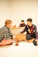 香取慎吾、草なぎ剛、稲垣吾郎　撮影／アライテツヤ