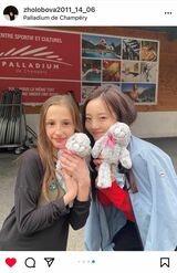 宇野昌磨と同じ服を着る本田真凜（ウクライナの女子選手のインスタグラムより）