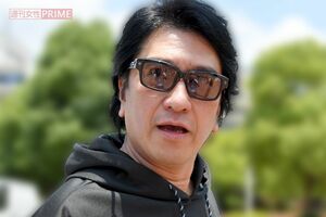 取材に応じる川崎麻世(2019年)