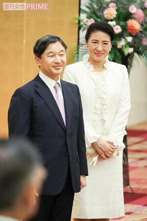 レセプションの華やかな場では、フリルをあしらった白のジャケットで（9月7日）　撮影／JMPA（伊藤和幸）、JMPA