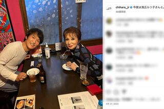 定期的に食事をするという浅丘ルリ子は喫煙者だそう（公式インスタグラムより）