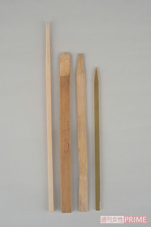 竹ベラやスポンジブラシなど愛用する清掃道具は50種類超。どの道具も数種類を用意し、汚れに応じて使い分ける