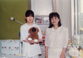 初めての入院中。21歳のころ。ステロイドの影響でムーンフェイスになっている