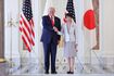 トランプ大統領と握手を交わす高市首相(代表撮影)