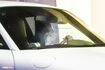 '18年7月、友人との食事を終え、愛車のポルシェで帰路につく蒼井。山里とのデートも運転は蒼井が行う