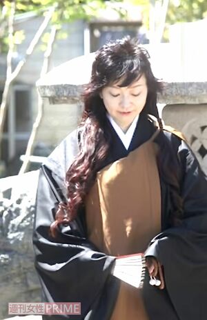 '17年に修行のため断髪をする前の高橋さん