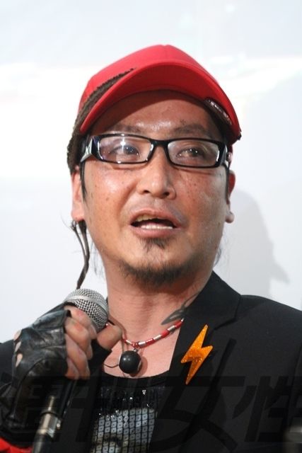  高相祐一(たかそう ゆういち)　●1968年2月3日生まれ。’93 年よりプロサーファーとして活動を開始。DJやデザイナーとしても活躍した。’98 年に結婚。1児をもうける。’09 年に覚せい剤取締法違反で逮捕。懲役2年、執行猶予4年の判決を受けた。ドラッグ初体験は14歳のときに先輩にすすめられた大麻