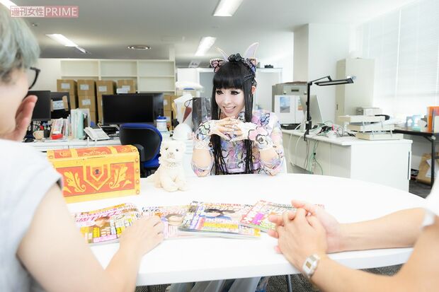 編集部員にアドバイス。名だたるVIPの前でショーを行ってきた天功さんだから知る、グローバル展開の仕方とは？　撮影／矢島泰輔