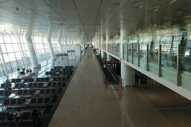 静まりかえる、武漢天河国際空港