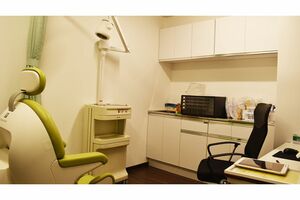 容疑者のクリニックは清潔感のある院内だったが……（情報サイトより）