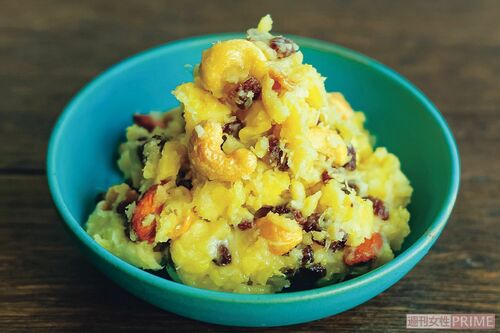 さつまいもとレーズンのきんとん風サラダ 撮影/松山絵美