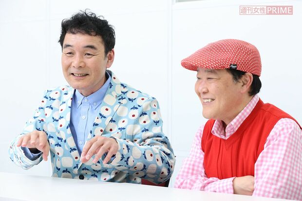 インタユー取材に答えるダチョウ倶楽部・肥後克広と上島竜兵