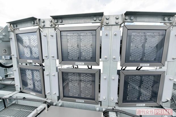 スポット光で遠くを照らすダイナシューター