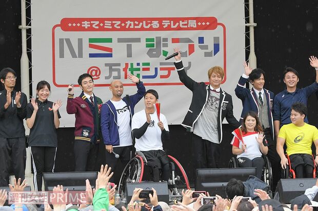 平昌パラリンピックにも行った香取はパラスポーツへの思いを熱く語り、「2020年を前に、会場に行ってパラスポーツをぜひ1度、経験、体験してほしい！」　撮影／渡邊智裕