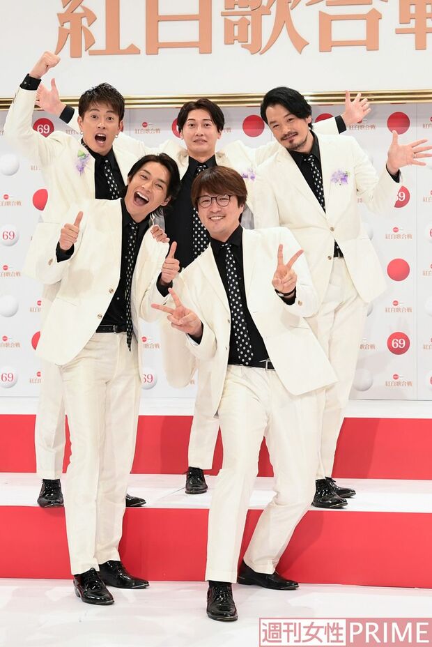 “スーパー銭湯アイドル”純烈は、「握手して病院に行く回数が減った」とファンの間で話題