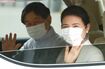 皇后の仕事とされる「ご養蚕」を両陛下ご一緒に作業されるために皇居へ入られた（6月2日）