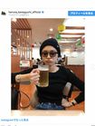 熱愛の川口春奈と矢地祐介、おそろいのブレスレットを時間差でアップ（インスタグラムより）