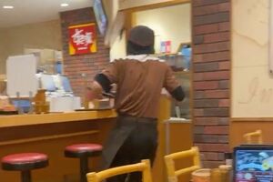 SNSでは“そこまで急ぐ必要があるのか”というツッコミも（Twitterより）