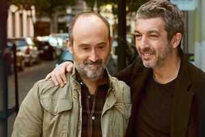 『しあわせな人生の選択』●監督：セスク・ゲイ／出演：リカルド・ダリン、ハビエル・カマラほか／上映時間：1時間48分／スペイン、アルゼンチン／配給：ファインフィルムズ／ R15+　(c) IMPOSIBLE FILMS, S.L. /TRUMANFILM A.I.E./BD CINE S.R.L. 2015