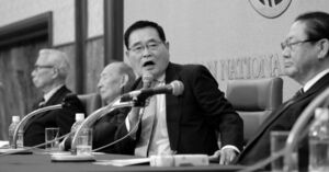  亀井静香、山崎拓ら長老議員は「大きな禍根を残す」として安保法制に反対している