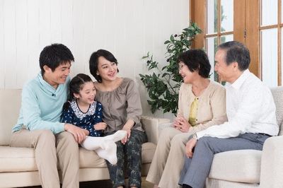 夫実家あるある「びしゃびしゃのバスタオルを家族3人で使い回し」許せる?