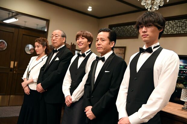 それぞれ欠点のある従業員たちだが、オーナーのむちゃぶりで一致団結　(c)TBS