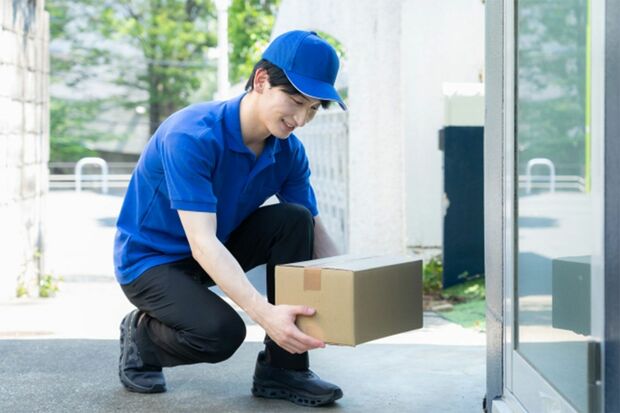 配達員　※この写真はイメージです