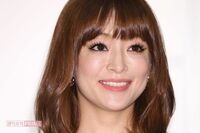 浜崎あゆみ、新宿二丁目に降臨で周囲騒然! GW真っ最中に“全身ピンク”で街歩きのワケ