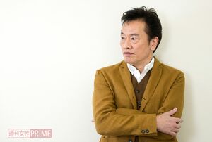 憂いを帯びた表情がどこかセクシーな遠藤憲一　撮影／伊藤和幸