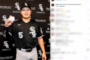 メジャー1年目の開幕戦で、第1号ソロホームランを放った村上宗隆（ホワイトソックスの公式インスタグラムより）