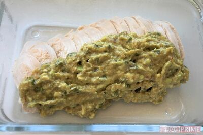 鶏むね肉でタンパク質+ビタミンB6の両どり『アボカドよだれ鶏』