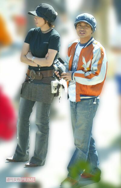 2002年、息子の運動会に参加した浜田雅功と小川菜摘夫妻