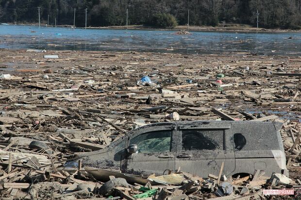 福島県南相馬市、地元の消防士は「まだ遺体が残ってるけど、探し出すのは簡単じゃない」（2011年3月12日）
