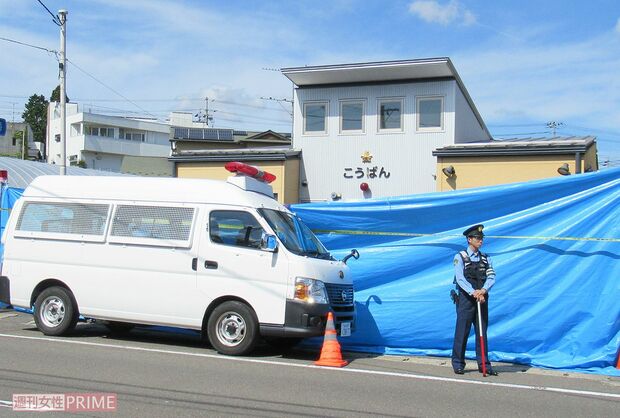 東仙台交番は、取材時にはブルーシートで覆われ交番内をうかがうことはできなかった