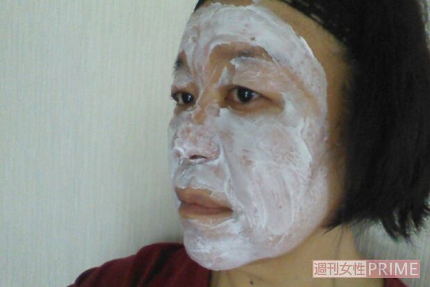 乾燥の時期に人気の、ハンドクリームや保湿クリームでのパックは効果があるかというと……⁉