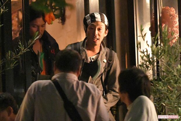 青木崇高と北村有起哉（2次会）