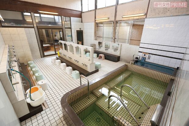 笹の香りが楽しめる「パンダ湯」など日替わりのお湯が楽しめる（スケジュールは公式SNSなどを参照）