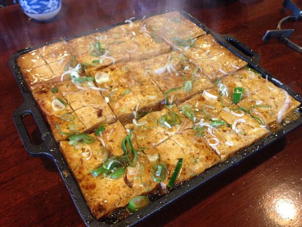 帰省するたびに食べたくなる焼き豆腐！　焼き目がカリッとしてて最高です。＃岐阜　＃飛騨高山　＃国八食堂　＃1人前380円は安い