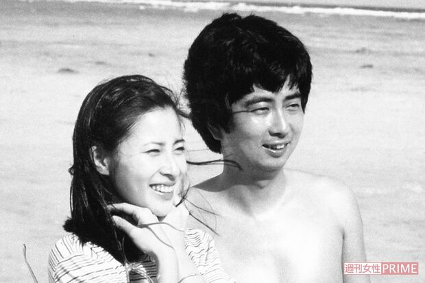 1983年3月、グアムで挙式をした大和田獏と岡江久美子さん