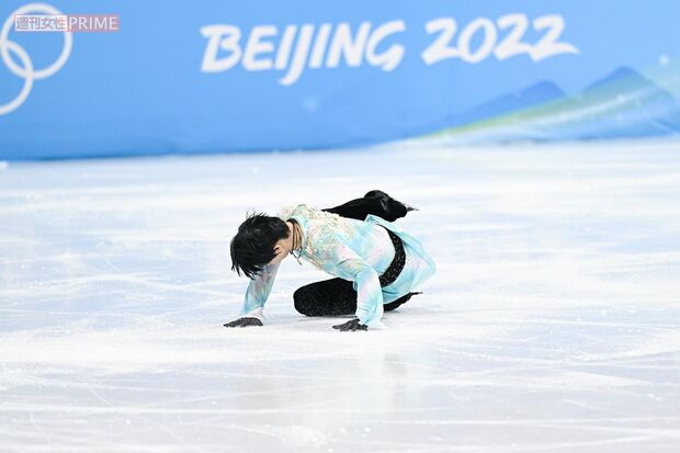 壮大な『天と地と』の音楽とともに、4回転アクセルに挑んだ羽生。転倒になるも手応えはよく「僕なりの4回転半はできた」という（JMPA代表撮影）