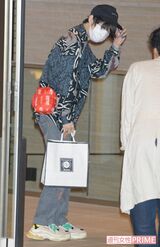 慣れたものなのか、直撃にも冷静に対応。頭を下げて去っていった