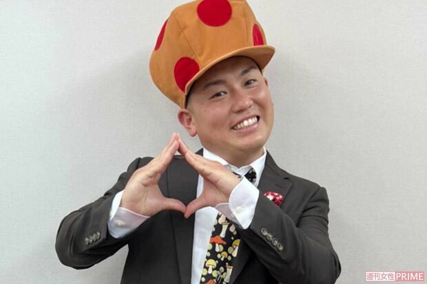 “きのこ芸人”として活動する坂井きのこ