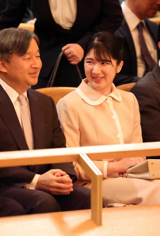 2025年5月、ウィーン少年合唱団を鑑賞あれる陛下と愛子さま